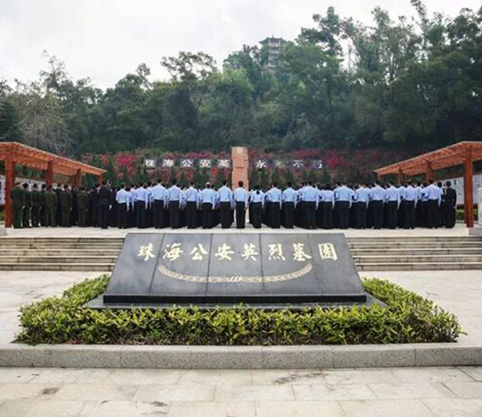 公安英烈文化長(cháng)廊
